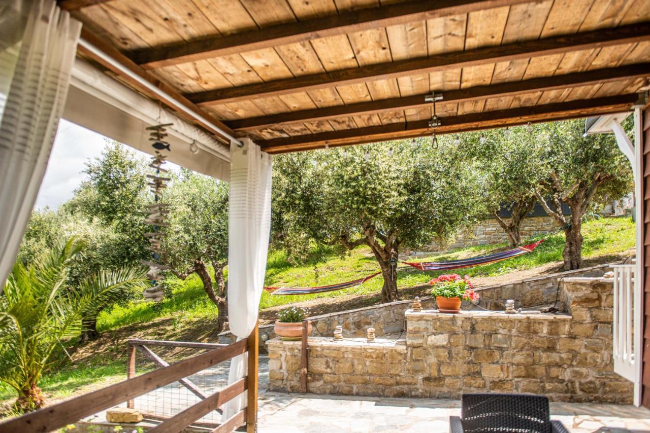 Hakuna Matata Holidays Wooden Lodge With Airco & Pool In Greek Olive Grove Methoni  Exterior foto