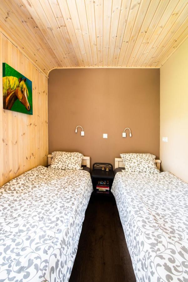 Hakuna Matata Holidays Wooden Lodge With Airco & Pool In Greek Olive Grove Methoni  Exterior foto