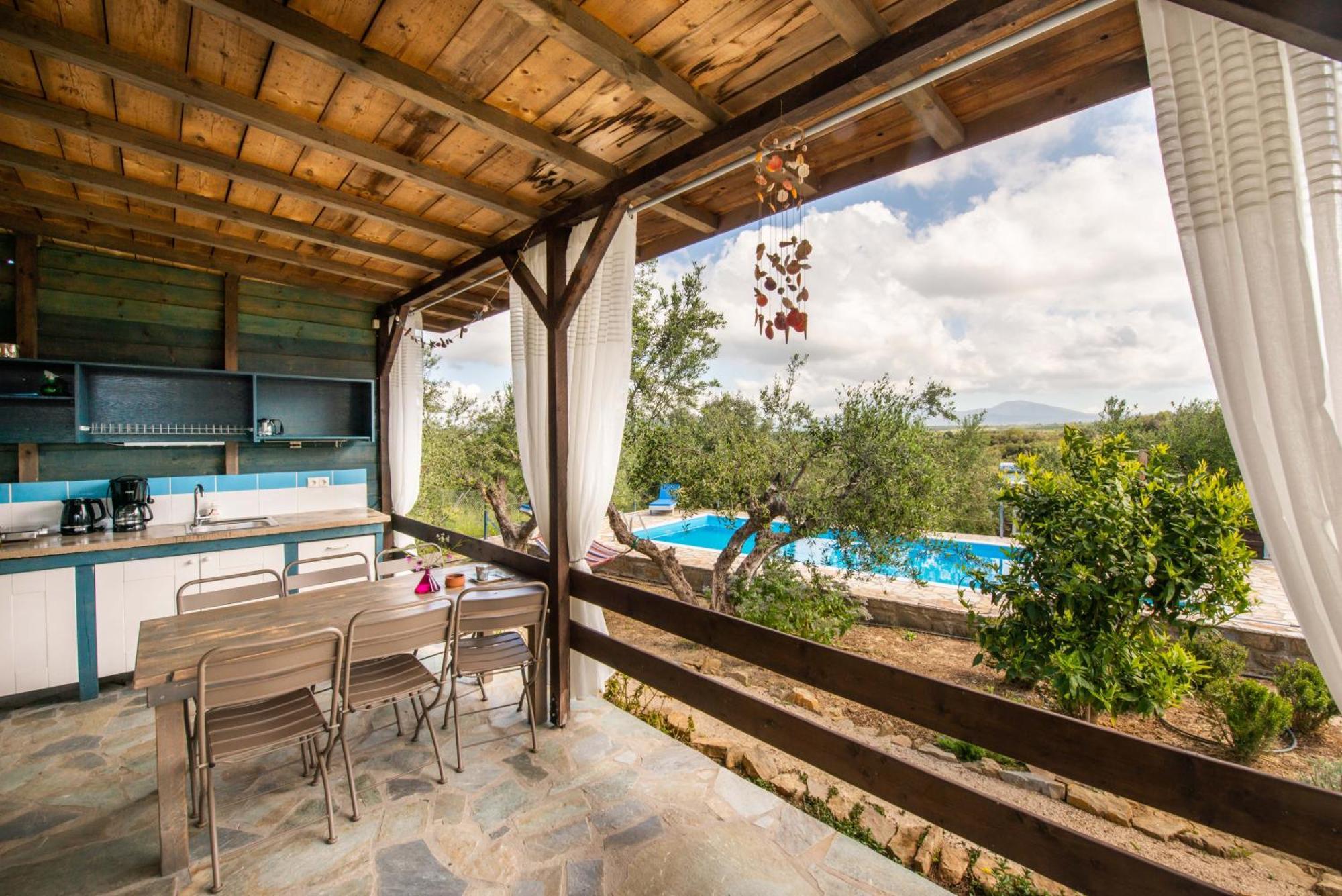 Hakuna Matata Holidays Wooden Lodge With Airco & Pool In Greek Olive Grove Methoni  Exterior foto